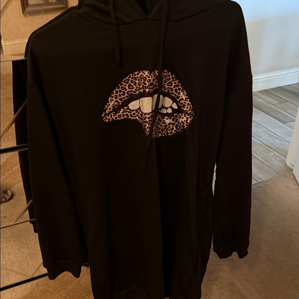 Black Hoodie with Leopard Print Lips Design